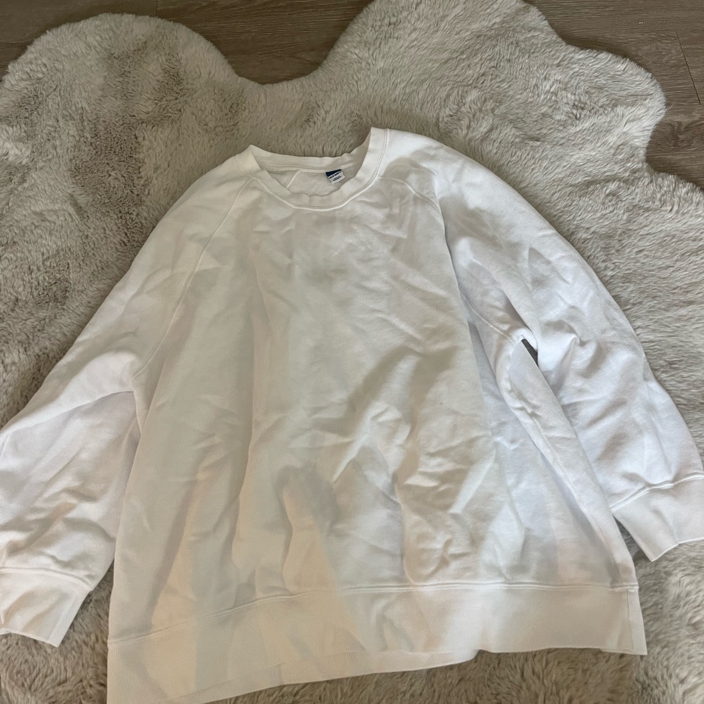 Old Navy plain white crewneck
